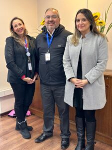 UFID PUCV y SLEP Valparaíso consolidan su alianza estratégica para potenciar la formación práctica de futuros docentes